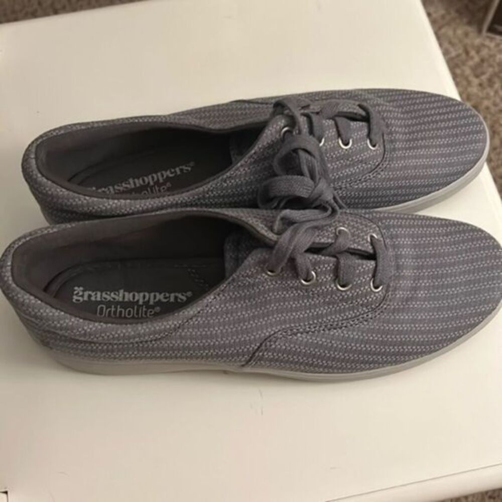 NWOT Grasshopper Ortholite 9